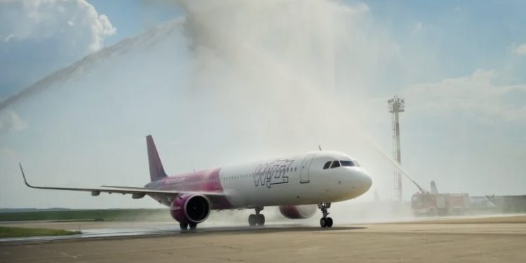 Avionul WizzAir de pe cursa Chișinău – Abu Dhabi a efectuat o aterizare de urgență pe aeroportul din Burgas, Bulgaria