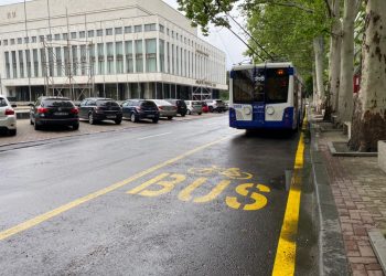 На центральных улицах Кишинева выделят полосы для общественного транспорта