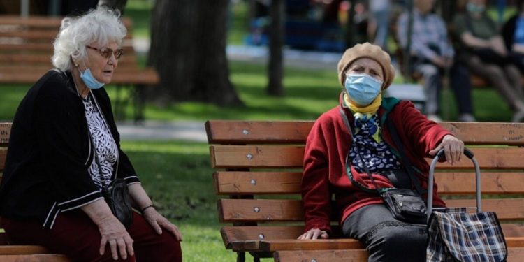 De astăzi, crește vârsta de pensionare pentru femei cu șase luni