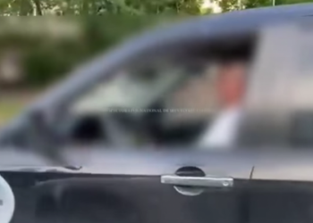Beat criță, a urcat la volan. Ce a pățit șoferul după ce a fost prins de polițiști | VIDEO