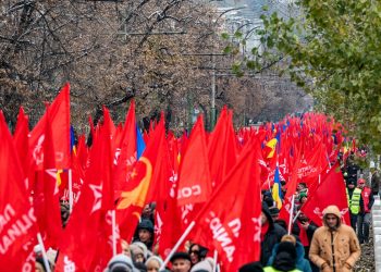 PSRM amenință cu proteste după ce CC a declarat că terenul stadionului Republican rămâne Ambasadei SUA