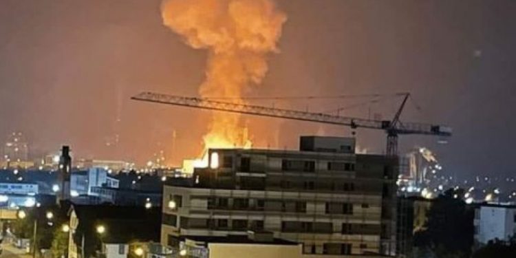 Detalii despre explozie uriașă în Dubai: În zona incidentului a izbucnit un incendiu de proporții