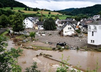 Число жертв наводнений в Германии достигло 133 человек
