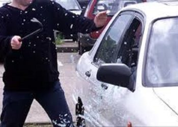 Spargeri de mașini, în capitală. 16 automobile — deteriorate, iar suspecții în alte 24 de cazuri, reținuți | VIDEO