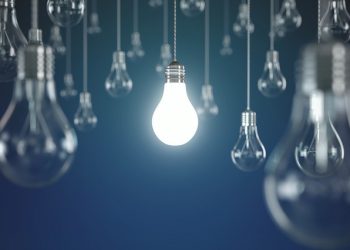 Ploile și furtuna au lăsat 18 sate din țară fără lumină. 60 de echipe specializate lucrează pentru a remedia situația | VIDEO