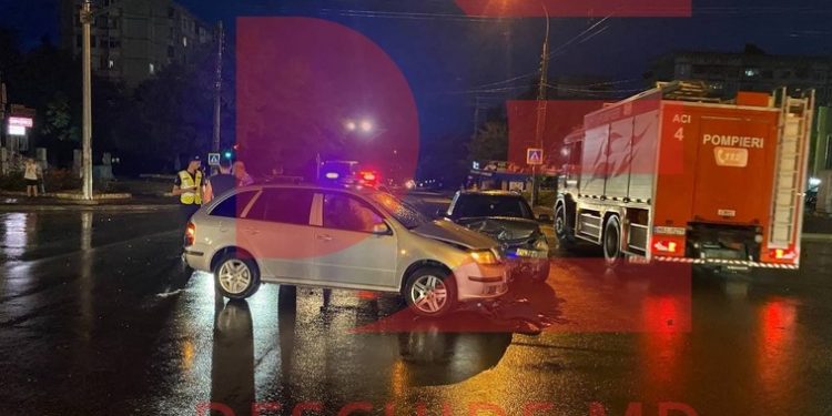 Accident nocturn într-o intersecție din sectorul Botanica. O femeie a fost rănită