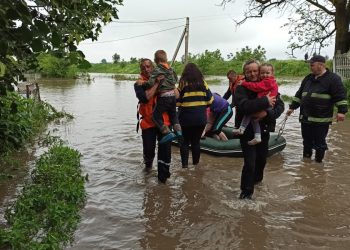 România și Ucraina, lovite de furtuni și averse puternice. Mai multe localități au fost inundate. O persoană a decedat | VIDEO