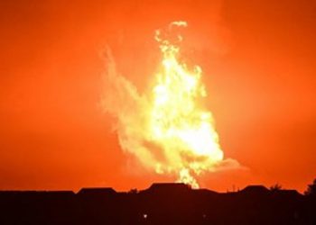 Explozie uriașă în Marea Caspică, la 10 kilometri de un zăcământ de petrol. Care ar fi cauza deflagrației | VIDEO