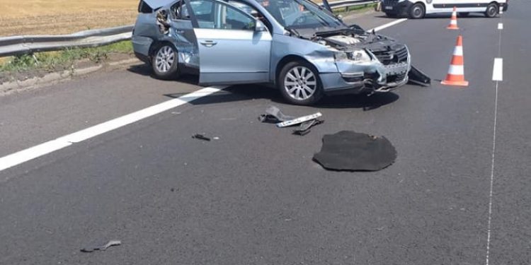 Încă un accident pe Autostrada Soarelui, în România: doi răniţi, 10 persoane implicate | VIDEO