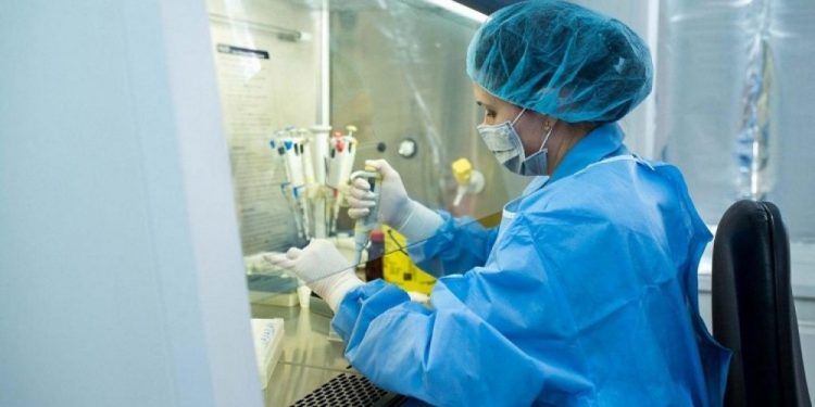 Alte 65 cazuri noi de infecție cu COVID-19 și un deces înregistrate în ultimele 24 de ore în R. Moldova