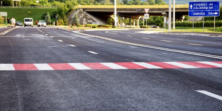 В Оргееве продолжается модернизация дорог. Улицу 31 августа сдали в эксплуатацию после масштабного ремонта