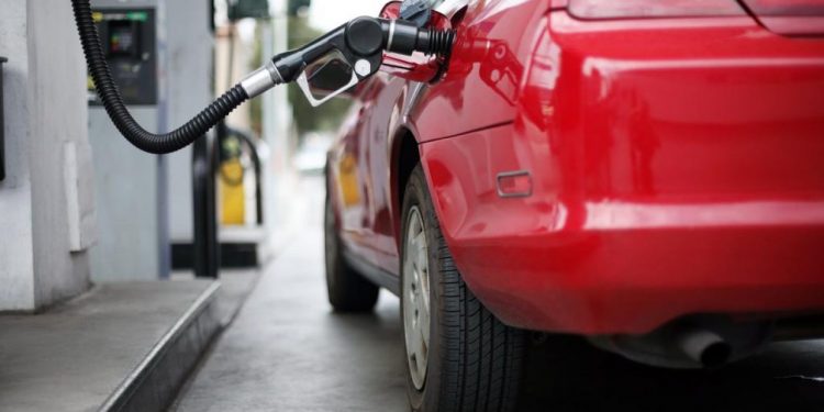 Veste bună! Prețuri mai mici la carburanți, după opt luni de majorări