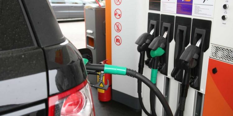 Panică în rândul șoferilor: În mai multe rețele de benzinării a dispărut motorina