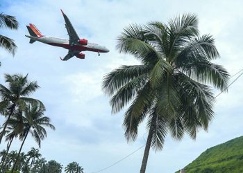 Грузовой Boeing 737 упал у берегов Гавайев: стало известно о находившихся на борту людях