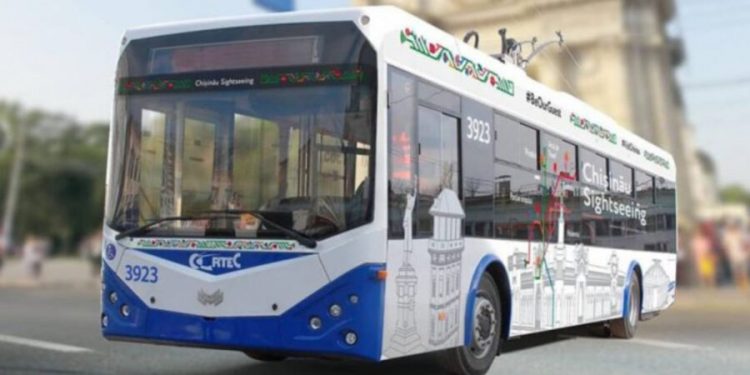 Primăria Capitalei va face bani din turism. Din august se lanseză ruta de troleibuz turistic. Cât va costa o călătorie