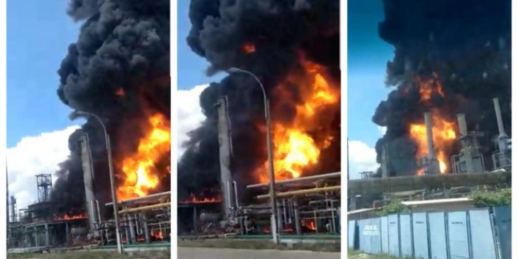 Explozia de la cea mai mare rafinărie de petrol, din România. Un bărbat a fost găsit mort. Imagini cu momentul exploziei | VIDEO