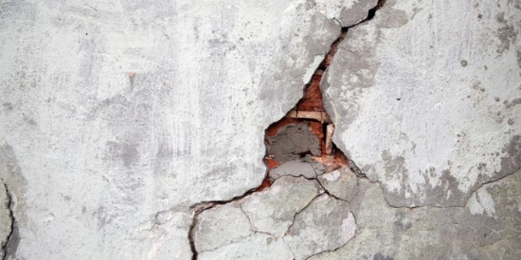 В связи с угрозой обрушения в Хынчештах из многоэтажки эвакуируют всех жителей