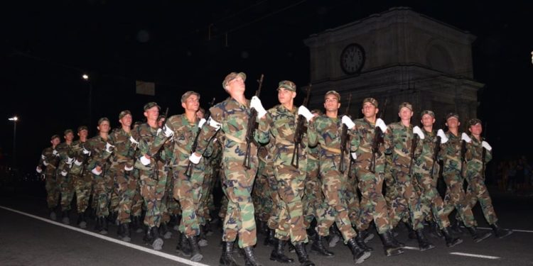 В связи с репетицией военного парада центр Кишинева перекроют