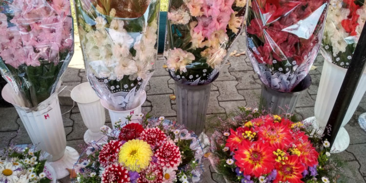 Налоговая служба проведет рейды на цветочных рынках Кишинева и Бельц
