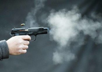 В центре столицы 44-летний мужчина открыл стрельбу