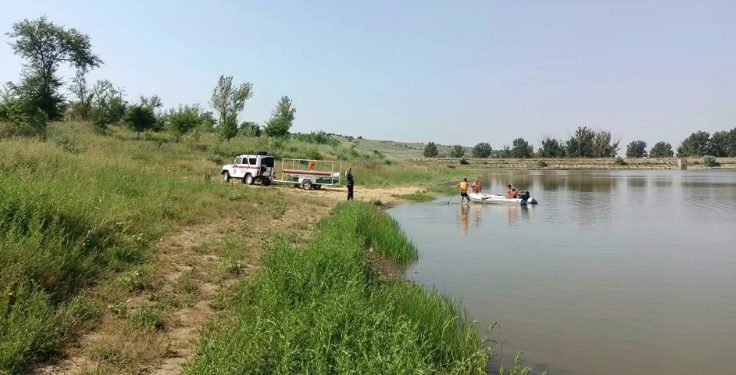 В Чадыр-Лунге в одном из местных озер утонул мужчина