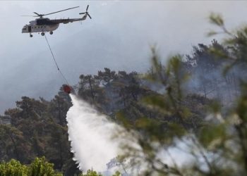 Cinci elicoptere ale unei companii din R. Moldova participă la stingerea incendiilor în Turcia