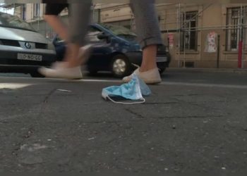 Ordinele autorităților sunt ignorate în gările auto: Pasagerii care vin sau pleacă în localitățile aflate sub Cod Roșu nu respectă măsurile epidemiologice | VIDEO