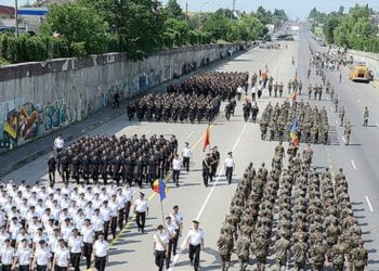 Sărbătoare de milioane, în plină pandemie: Sute de soldați se pregătesc pentru parada militară organizată în cinstea celor 30 de ani de Independență a Moldovei | VIDEO