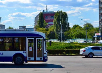 Lucrările de reparație de pe strada I. Creangă, amânate. Transportul public circulă pe traseul obișnuit