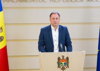 Denis Ulanov: PG nu a mișcat un deget pentru a-i trage la răspundere pe adevărații „hoți ai miliardului”. Partidul „ȘOR” a prezentat în detalii schema prin care au fost sustrași banii | VIDEO