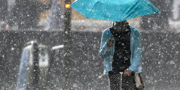 Moldova, între ploi abundente și caniculă! Meteorologii anunță vijelie puternică pentru luni