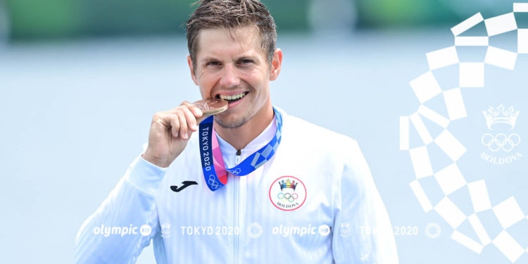 Moldova a câștigat prima medalie la Jocurile Olimpice: Canotorul Serghei Tarnovschi a cucerit bronzul | FOTO