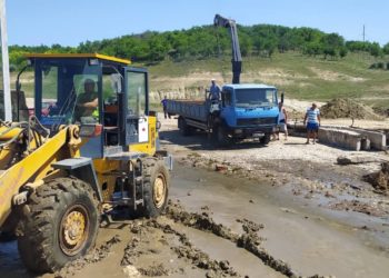 Consecințe catastrofale după ploile din zilele trecute, în sudul țării: „Apa era tare mare, că ne-a luat pe sus cu tot cu cal” | VIDEO