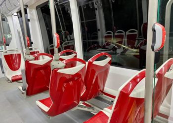 Primul troleibuz articulat, achiziționat de la o companie din Italia, este testat pe străzile capitalei | FOTO