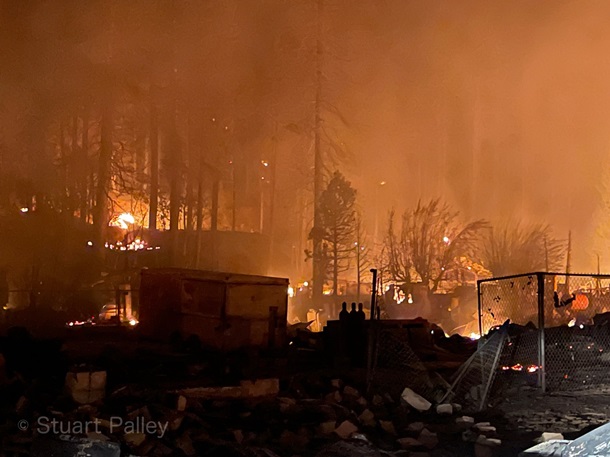 В США лесной пожар полностью уничтожил город