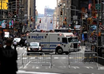 В Нью-Йорке ввели режим чрезвычайной ситуации