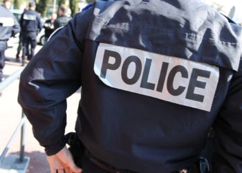 Un copil a murit și alți doi au fost răniți, în Franța, după ce s-a tras asupra lor pe stradă cu puști Kalaşnikov