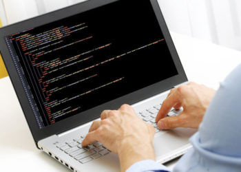 O grupare din România, specializată în fraude informatice, a obţinut o sumă uriaşă de la companii din străinătate