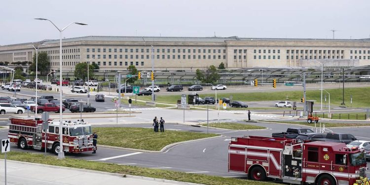 СМИ: несколько человек пострадали в результате стрельбы рядом с Пентагоном