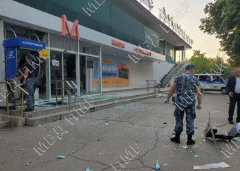 В Бендерах неизвестные взорвали банкомат. Уходя с места преступления, налётчики теряли деньги | VIDEO
