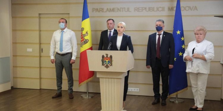 Fracțiunea Partidului „ȘOR” solicită repetat conducerii Parlamentului respectarea principiului proporționalității, în privința reprezentării în comisiile și delegațiile parlamentare