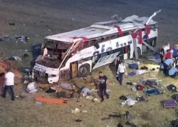 При аварии автобуса в Турции погибли 14 человек