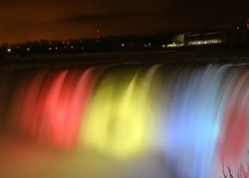 De ziua independenței, cascada Niagara va fi iluminată în culorile drapelului R. Moldova