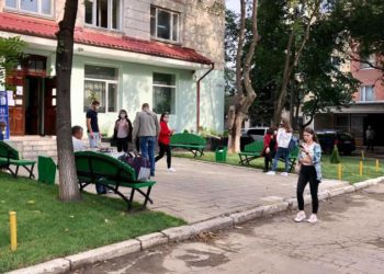Cu vaccin sau test negativ la Covid: Condițiile de cazare în cămine pentru studenți, anunțate de Universitatea de Medicină