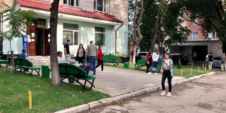 Cu vaccin sau test negativ la Covid: Condițiile de cazare în cămine pentru studenți, anunțate de Universitatea de Medicină