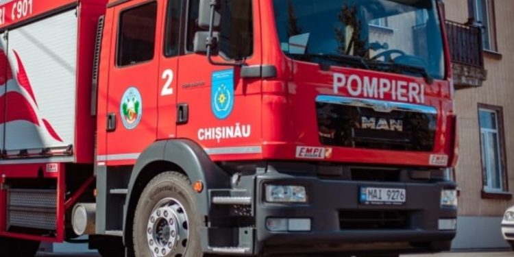 25 pompieri din Moldova cu 4 unități de tehnică se vor deplasa în Grecia pentru a ajuta la stingerea incendiilor devastatoare