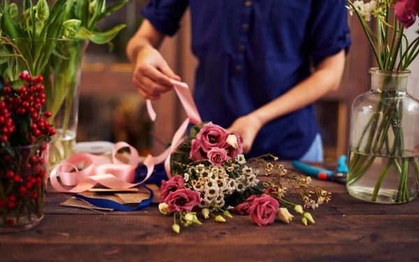 Налоговая служба будет проводить проверки продавцов цветов 31 августа и 1 сентября. Что покупателю важно знать