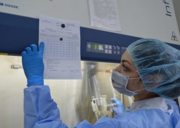 Autoritățile redeschid mai multe secții pentru bolnavii de COVID-19
