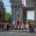 Ziua Independenței Republicii Moldova: Oaspeți de onoare întârziați și reguli anti-Covid, încălcate. Vizitatorii, lăsați să vadă evenimentul de după gard   | VIDEO