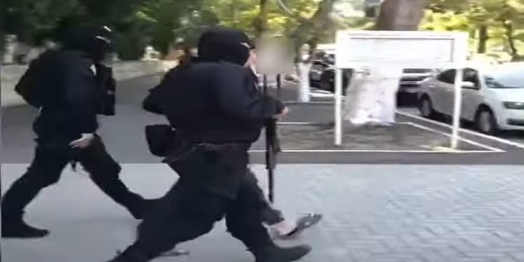 Tâlhării gestionate din pușcărie. Nouă indivizi sunt cercetați penal. Una dintre victime se zbate între viață și moarte | VIDEO